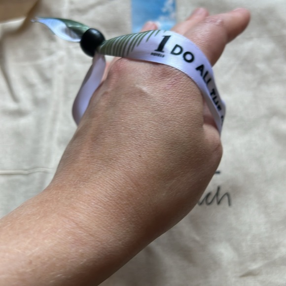 1 hotel wristlet & tote bag - Picture 4 of 4